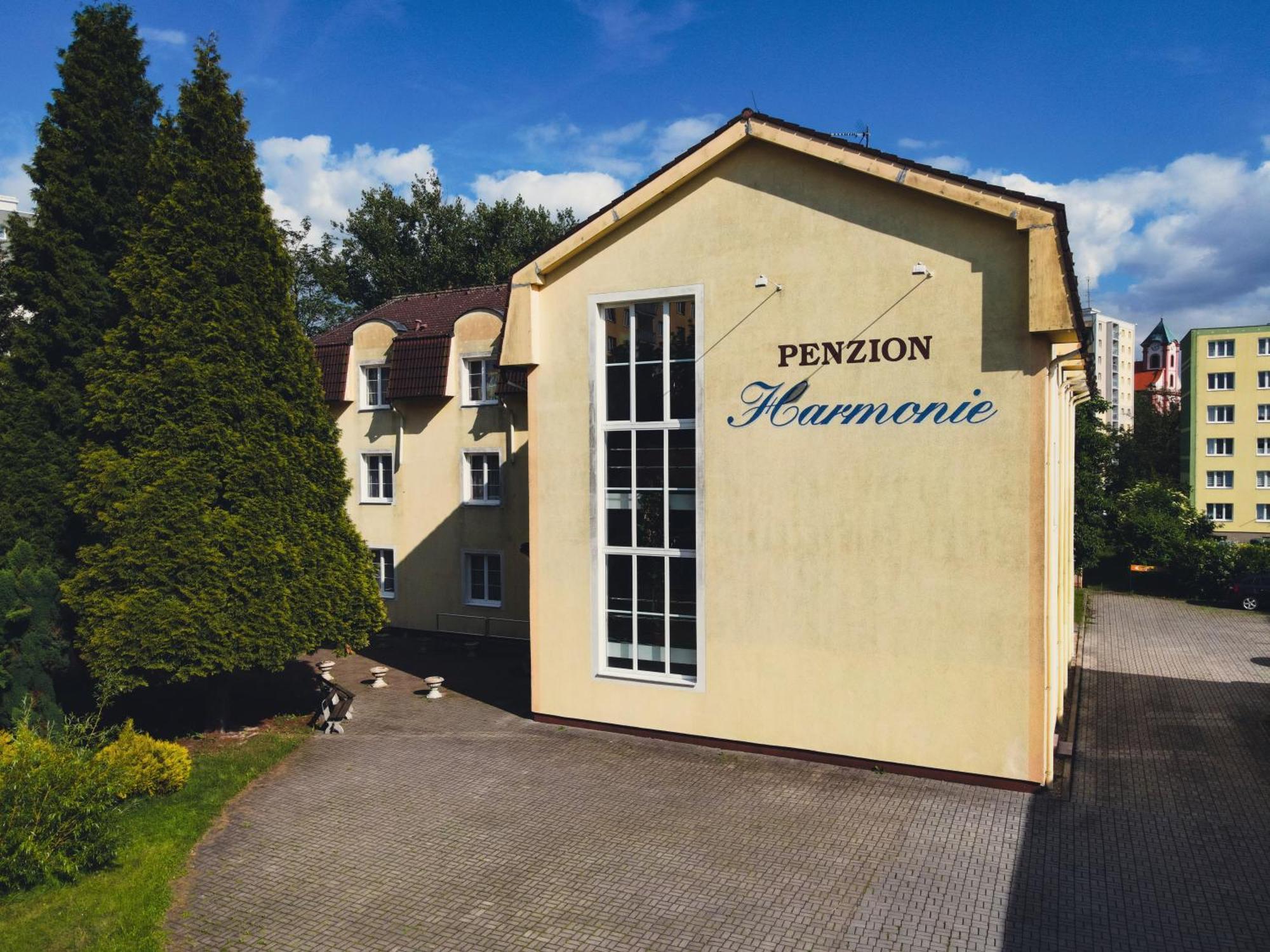 Penzion Harmonie Chodov Hotel Chodov  Eksteriør billede